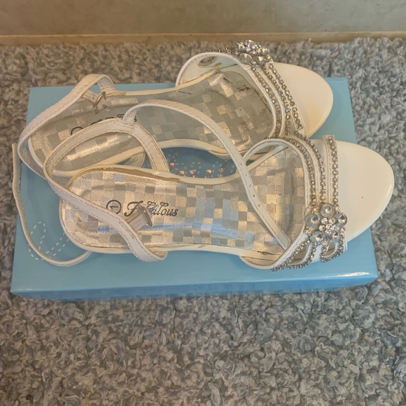 Girls Pageant/Flower Girl Dress - Picture 6 of 8